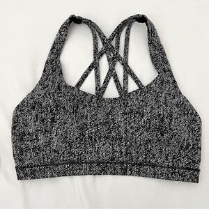 Lululemon Free To Be Serene Bra Black White Sz 8
Pads included